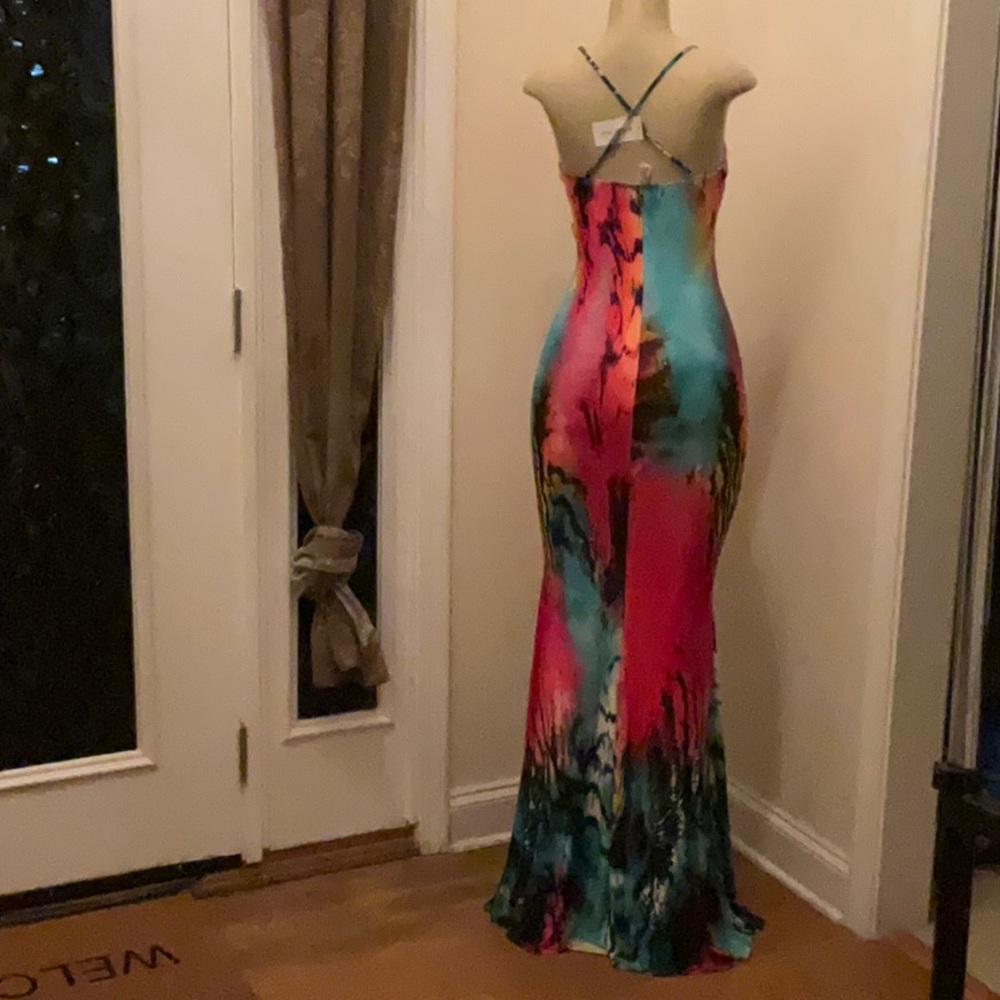 Mermaid Dress with cutout and Split - Picture 3 of 8